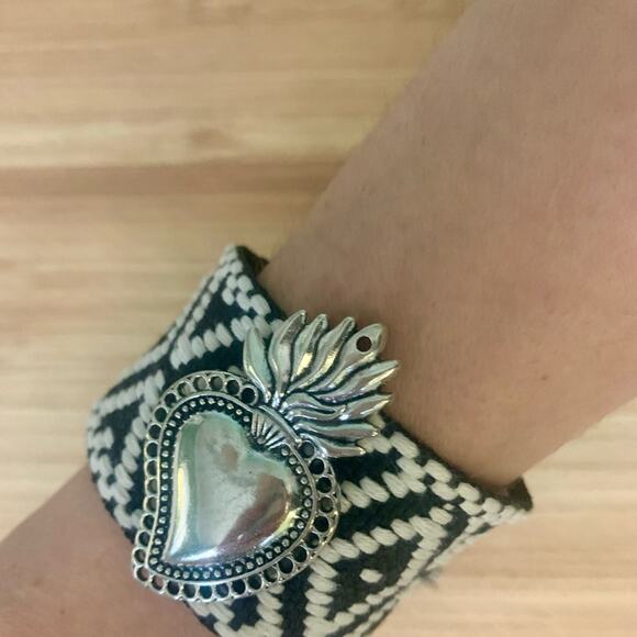 Black White Silver Heart On Fire Adjustable Wrap Statement Bracelet Tassel - Picture 7 of 9